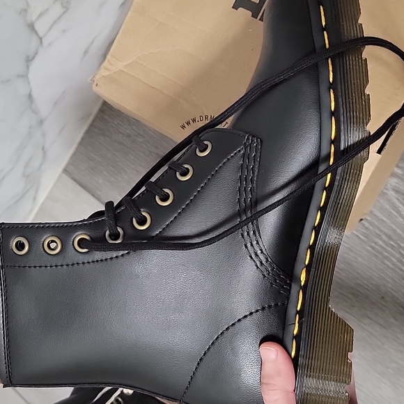 1460's Felix Rub Off Doc Martens - Picture 6 of 7